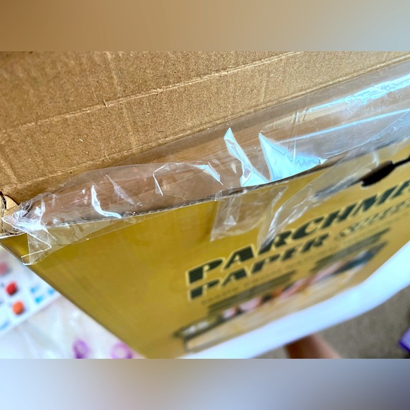 Set of Baking HIWARE Unbleached Parchment Paper, baking Cups & cream Nozzles NWT - Picture 3 of 16